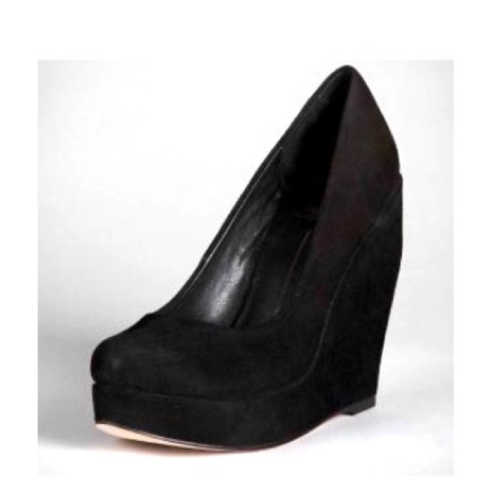Dolce Vita Black Wedge Pumps